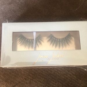 Lashes
